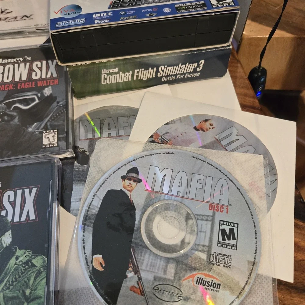 Large Vintage Lot Of PC Games & Strategy Guides Max Payne Tom Clancy Rainbow Six